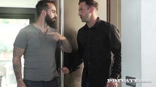 Oku horny ass blonde chick awunakuba get ngokwaneleyo cock! Yena ubeka yakhe ass ukusebenza xa uthatha ngamandla pussy pounding kwaye kabini nzulu throat intshukumo kwi nasty threeway. Epheleleyo Flick at Private.com!